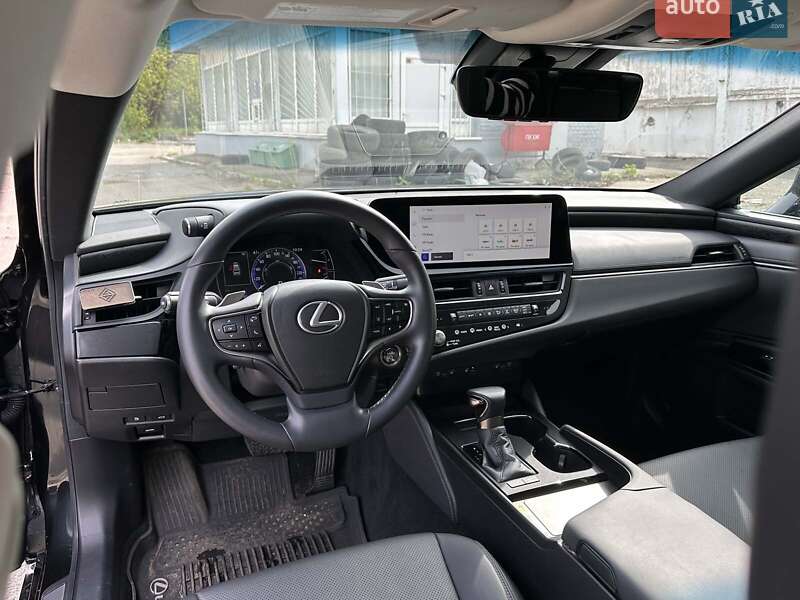 Седан Lexus ES 2023 в Киеве