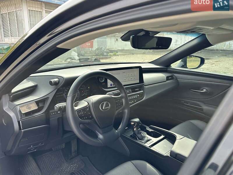 Седан Lexus ES 2023 в Киеве