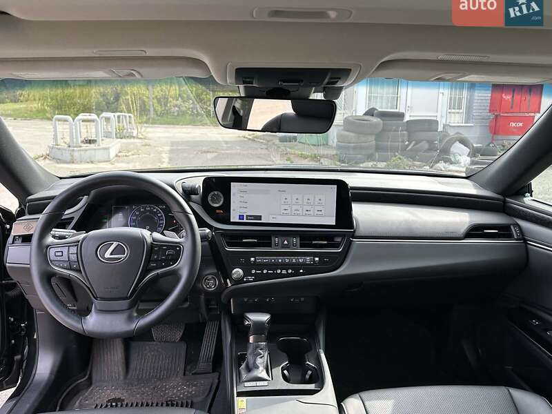 Седан Lexus ES 2023 в Киеве