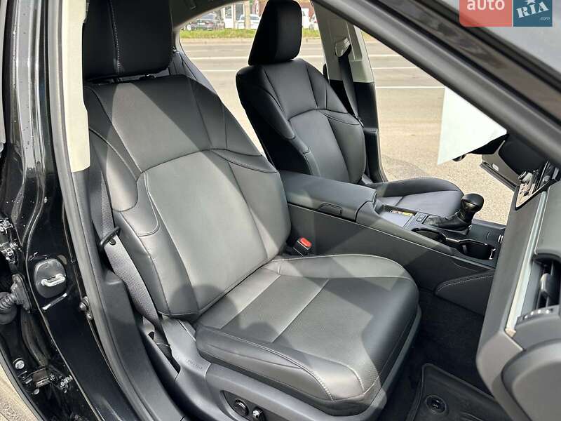 Седан Lexus ES 2023 в Киеве