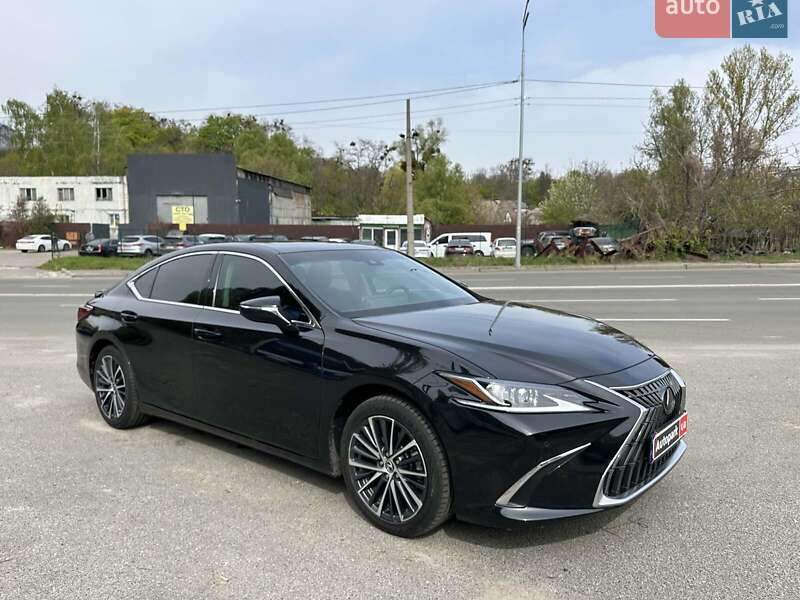 Седан Lexus ES 2023 в Киеве