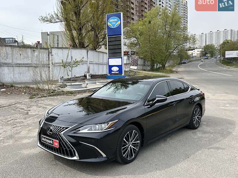 Lexus ES 2023