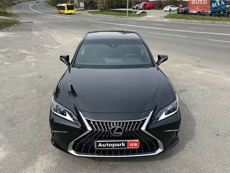 Седан Lexus ES 2023 в Киеве
