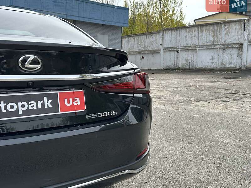 Седан Lexus ES 2023 в Киеве