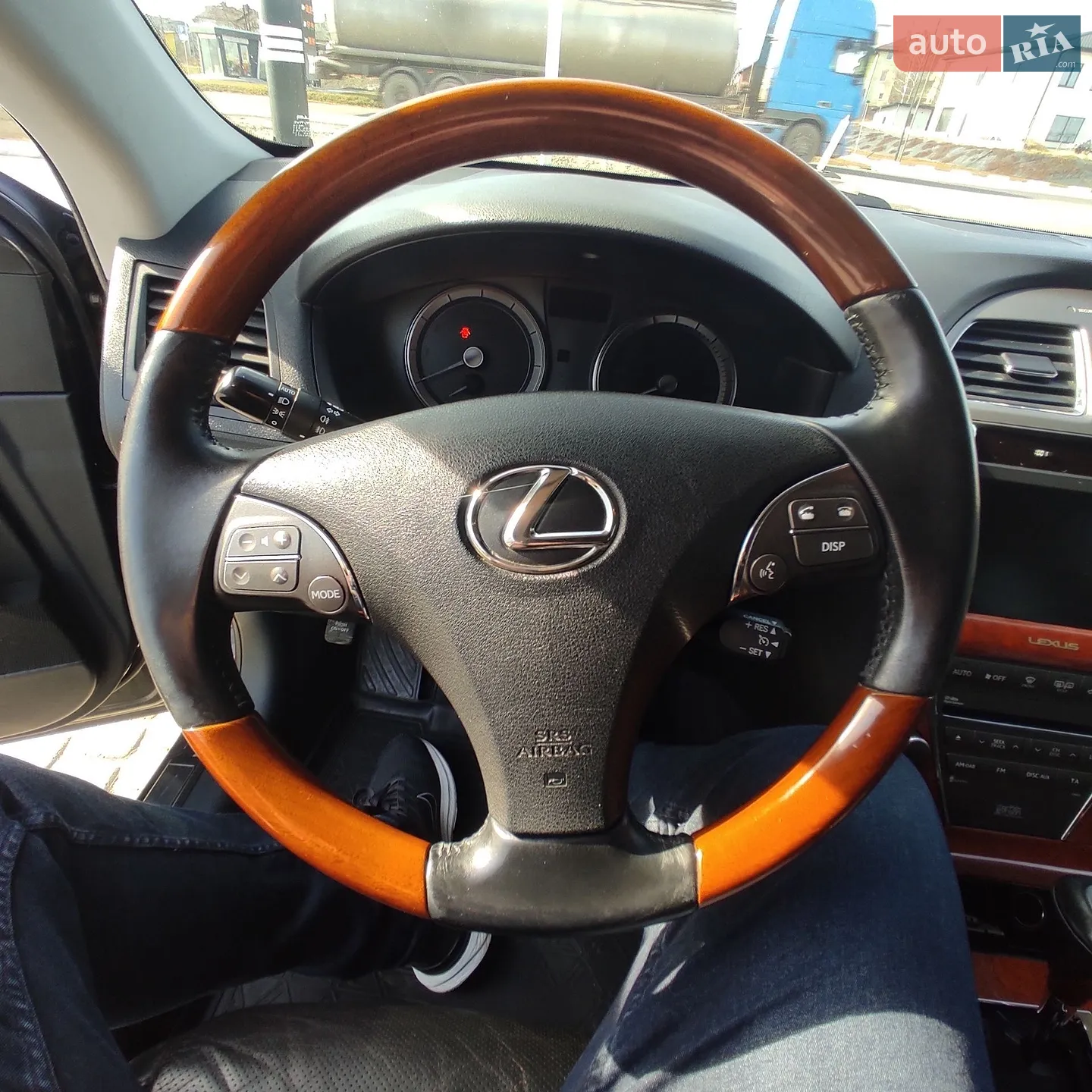 2011 Lexus ES - мініатюра 19