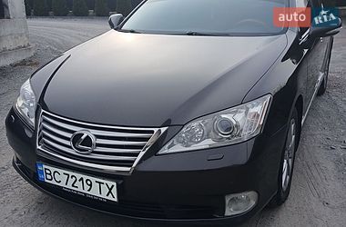 Седан Lexus ES 2011 в Львове