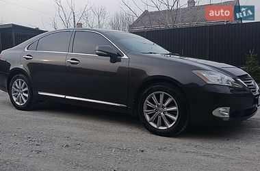 Седан Lexus ES 2011 в Львове