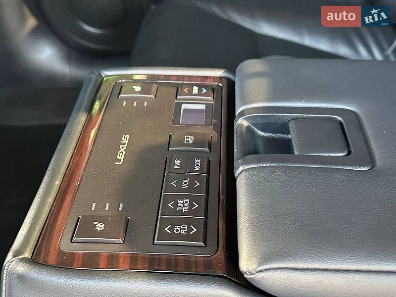 Седан Lexus ES 2015 в Житомирі