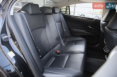 Седан Lexus ES 2018 в Харькове
