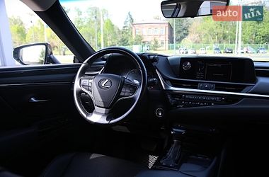 Седан Lexus ES 2018 в Харькове
