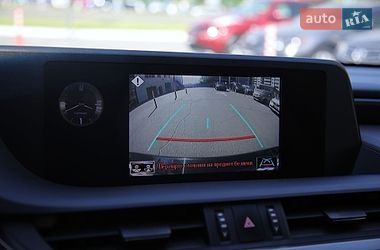 Седан Lexus ES 2018 в Харькове