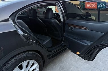 Седан Lexus ES 2013 в Вінниці