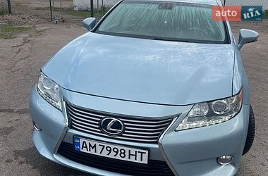 Седан Lexus ES 2012 в Коростене