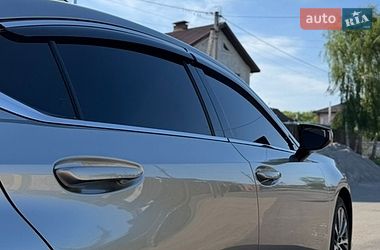 Седан Lexus ES 2020 в Киеве