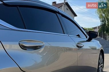 Седан Lexus ES 2020 в Киеве