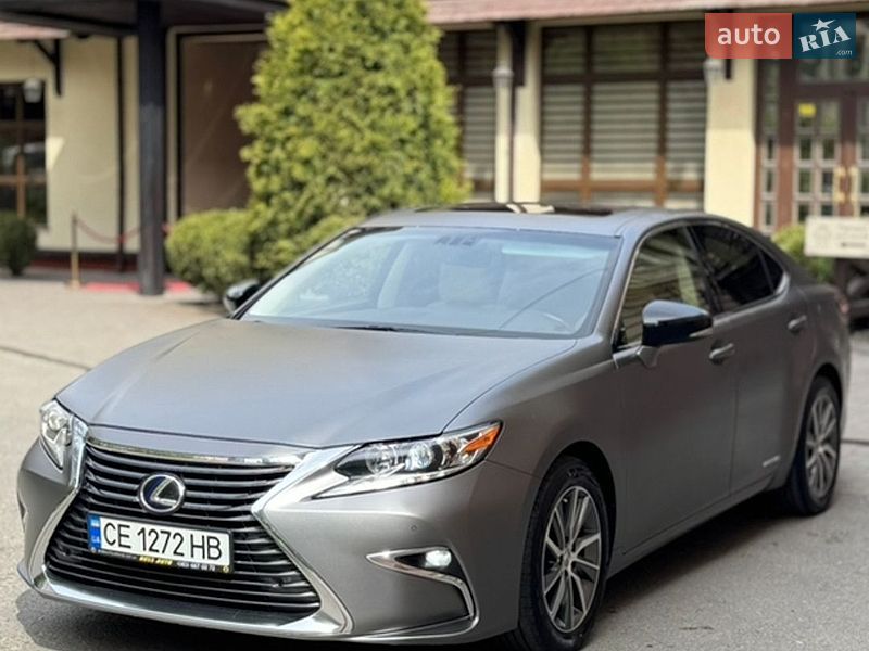 Седан Lexus ES 2015 в Черновцах
