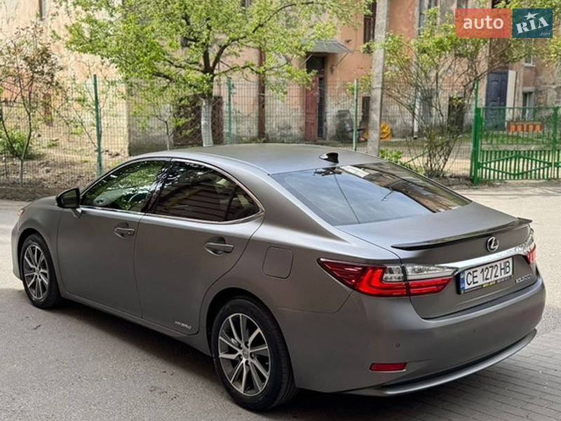 Седан Lexus ES 2015 в Черновцах