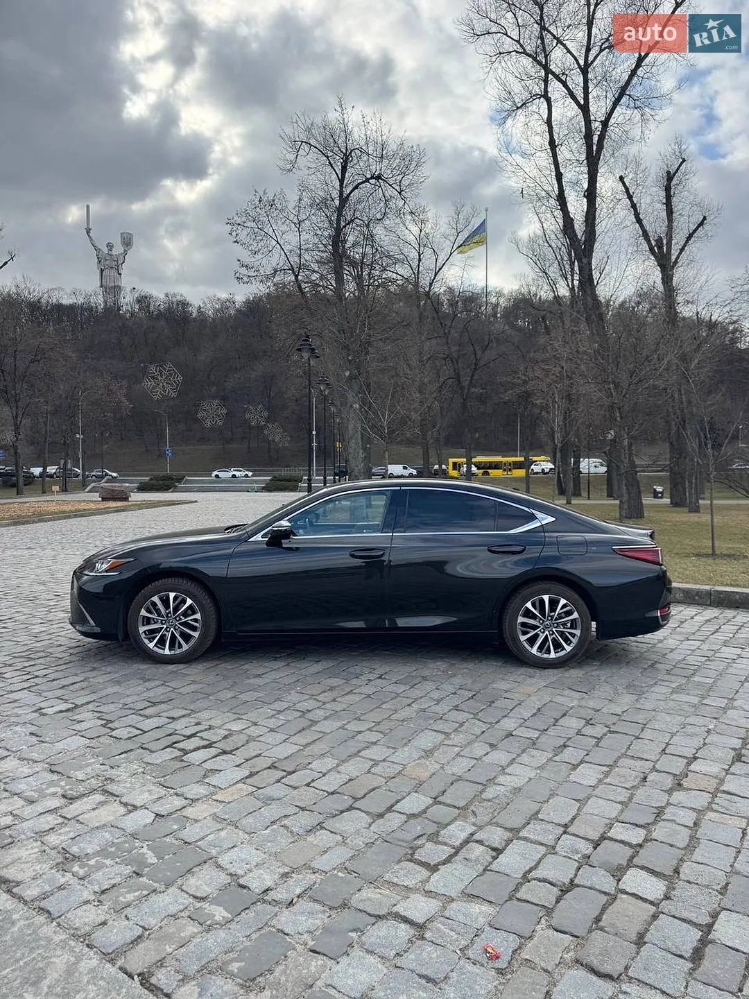 2022 Lexus ES - мініатюра 3