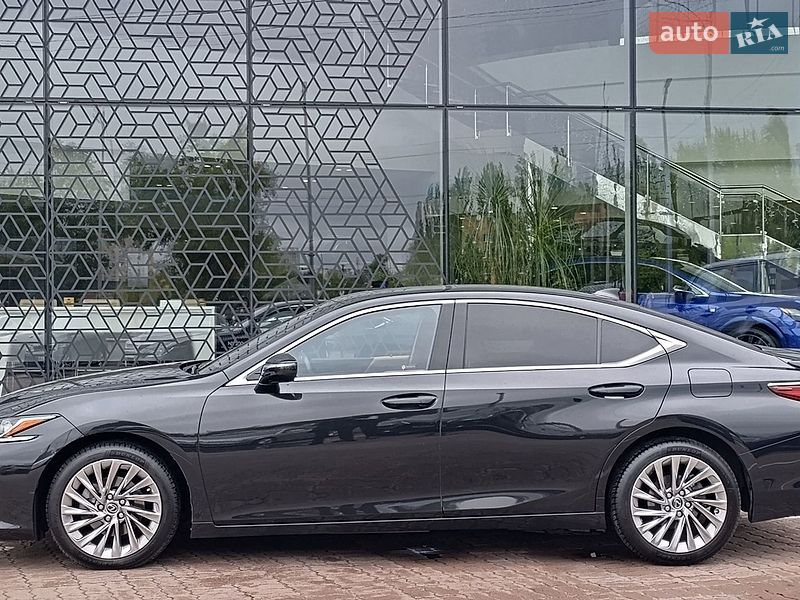 Седан Lexus ES 2023 в Києві