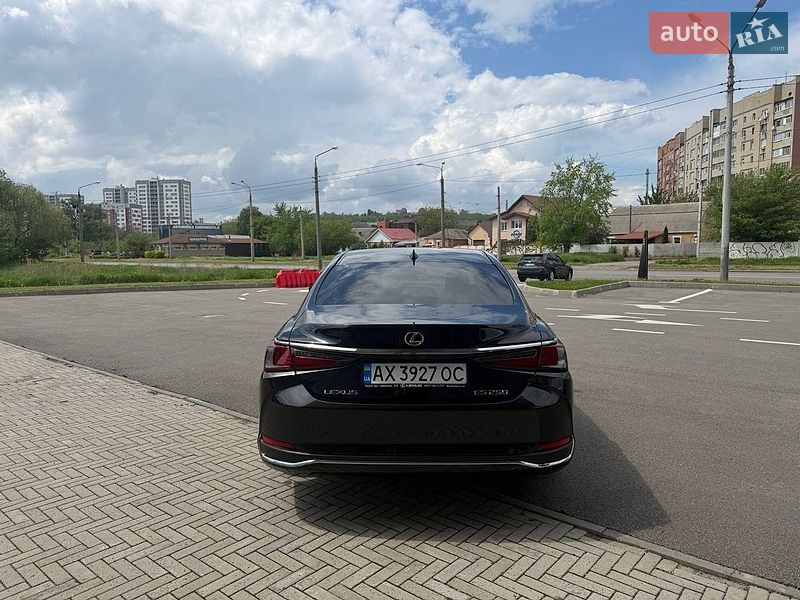 Седан Lexus ES 2021 в Харькове
