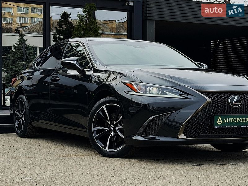 Седан Lexus ES 2023 в Киеве