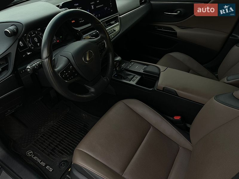 Седан Lexus ES 2022 в Кам'янському