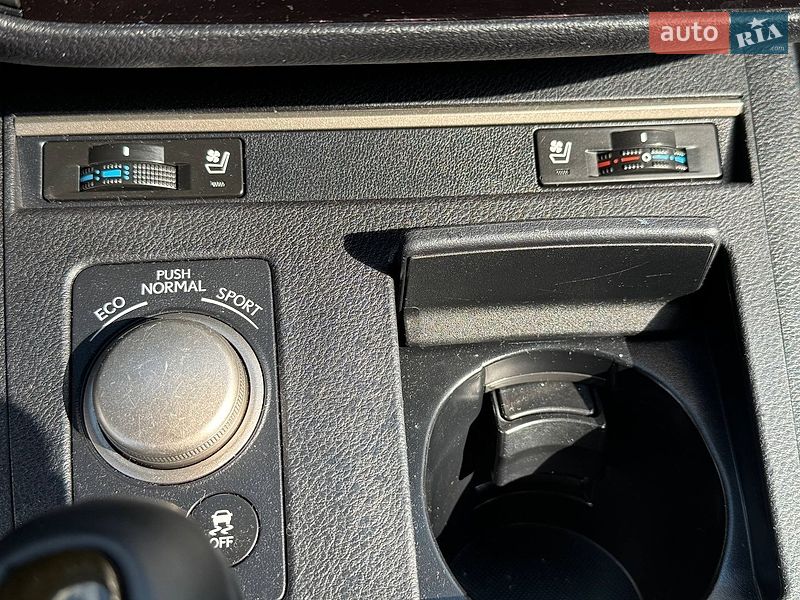 Седан Lexus ES 2014 в Києві фото 23 Седан Lexus ES 2014 в Києві