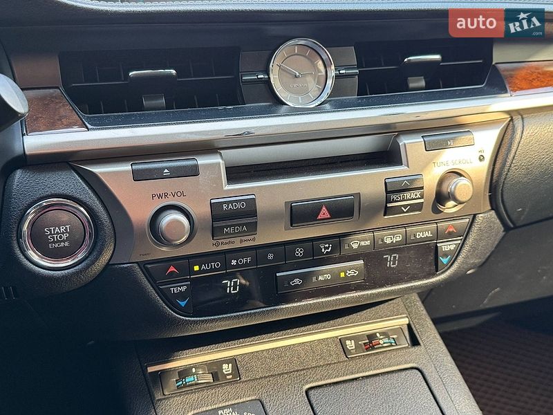 Седан Lexus ES 2014 в Києві фото 28 Седан Lexus ES 2014 в Києві