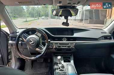 Седан Lexus ES 2018 в Киеве