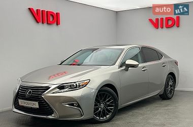 Седан Lexus ES 2018 в Киеве