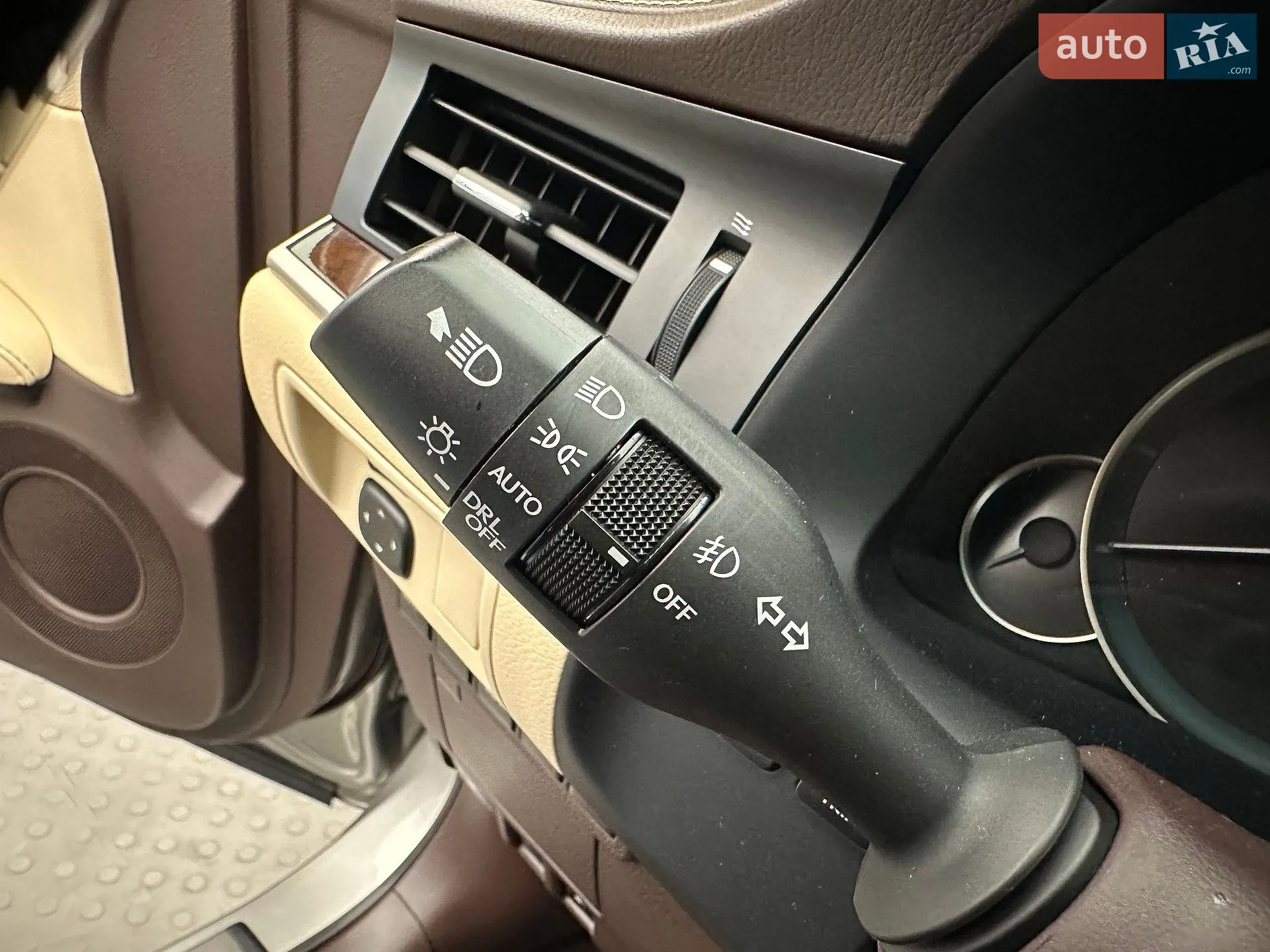 2018 Lexus ES - мініатюра 17