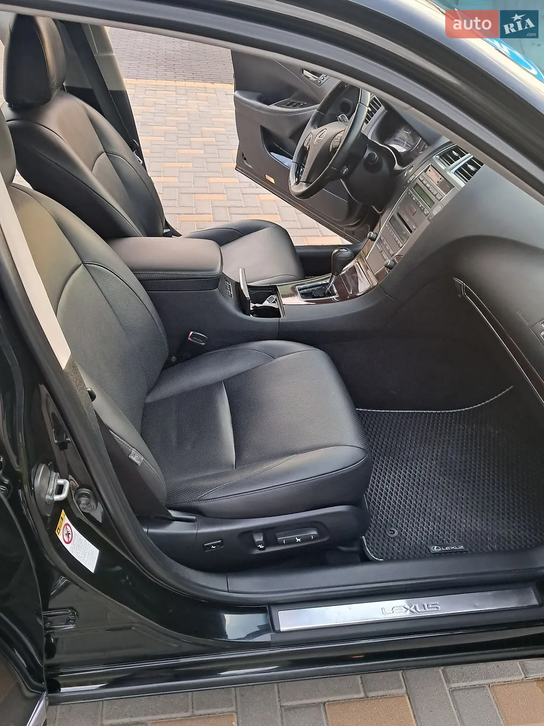 2011 Lexus ES - мініатюра 23
