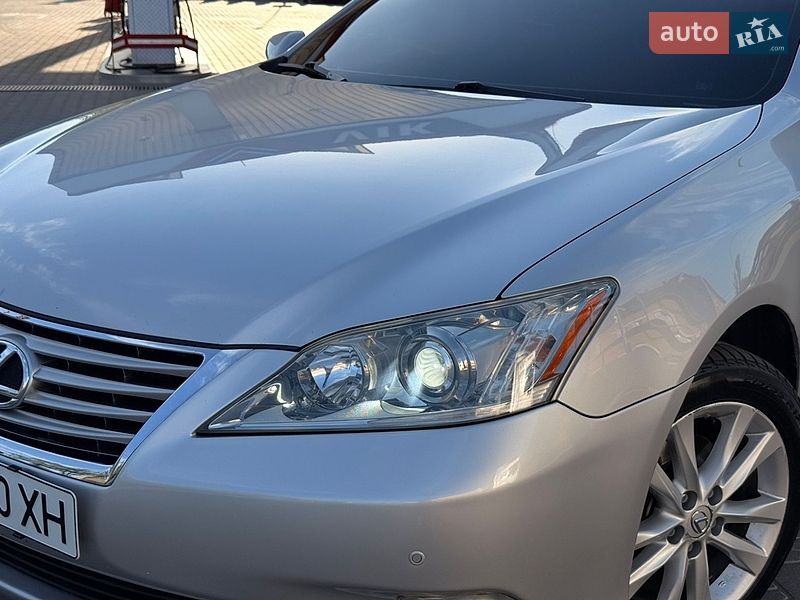 Седан Lexus ES 2009 в Тернополі