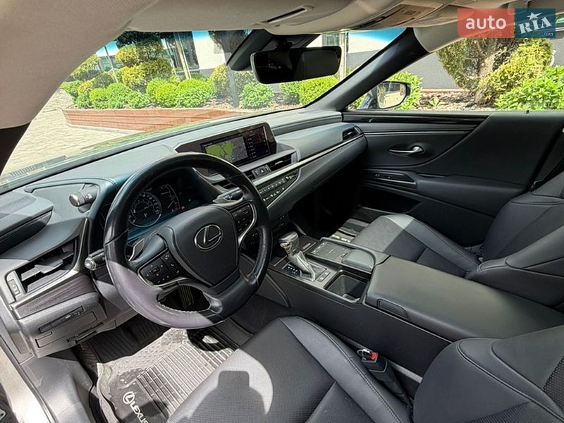 Седан Lexus ES 2021 в Киеве
