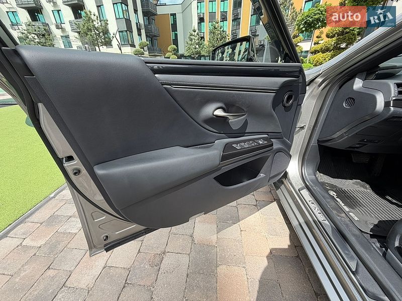 Седан Lexus ES 2021 в Києві фото 17 Седан Lexus ES 2021 в Києві