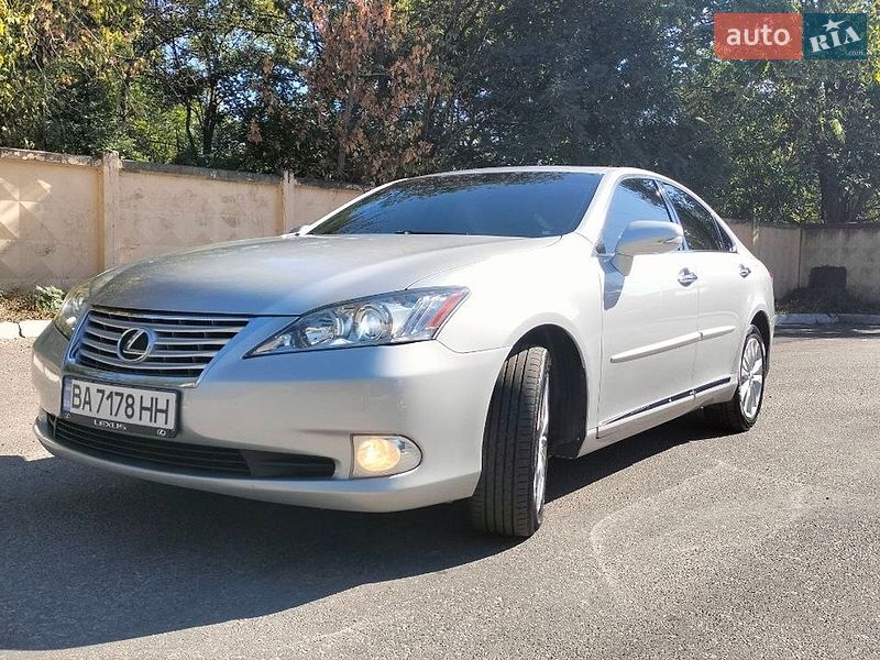 Седан Lexus ES 2011 в Кропивницькому