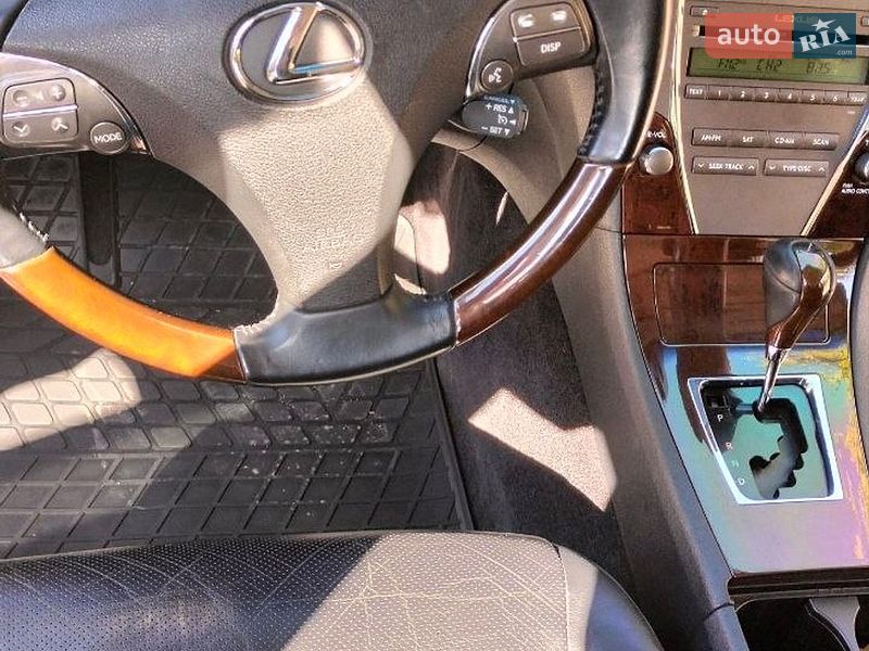 Седан Lexus ES 2011 в Кропивницькому