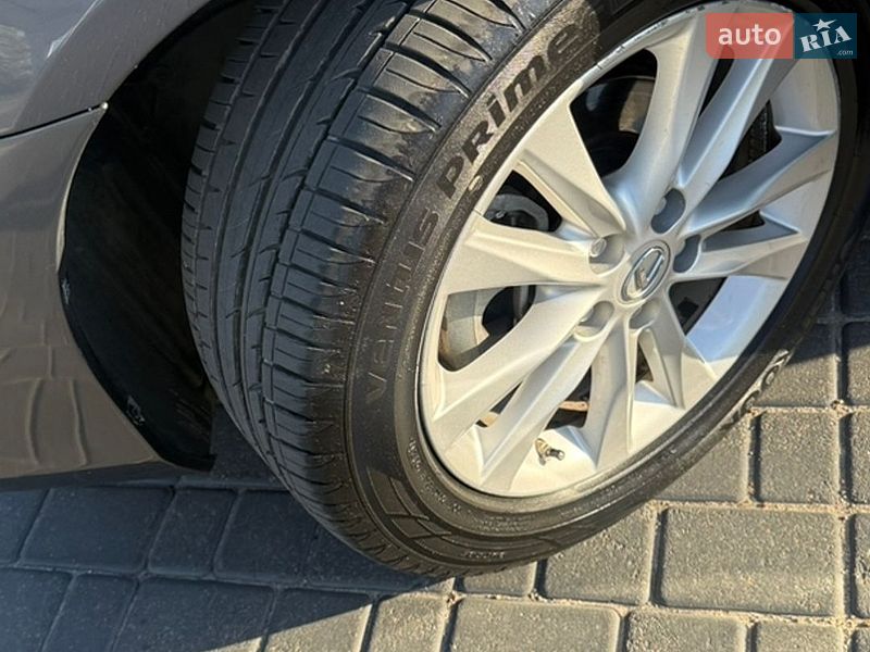 Седан Lexus ES 2012 в Одессе