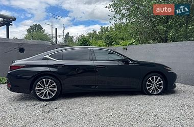 Седан Lexus ES 2020 в Києві