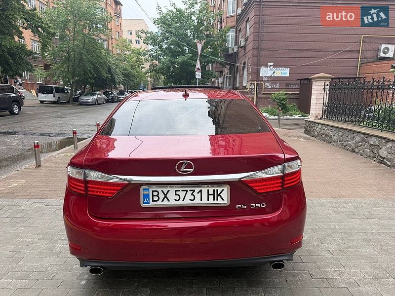 Седан Lexus ES 2012 в Киеве