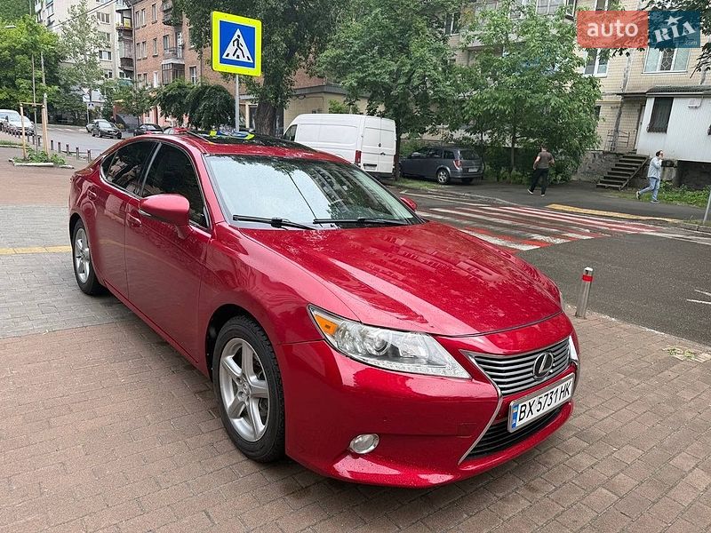 Седан Lexus ES 2012 в Киеве