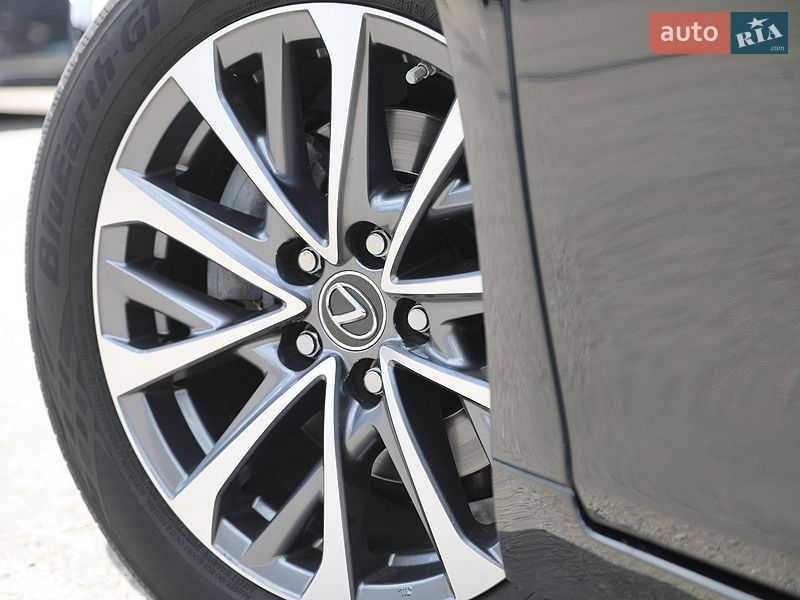 Седан Lexus ES 2022 в Харкові