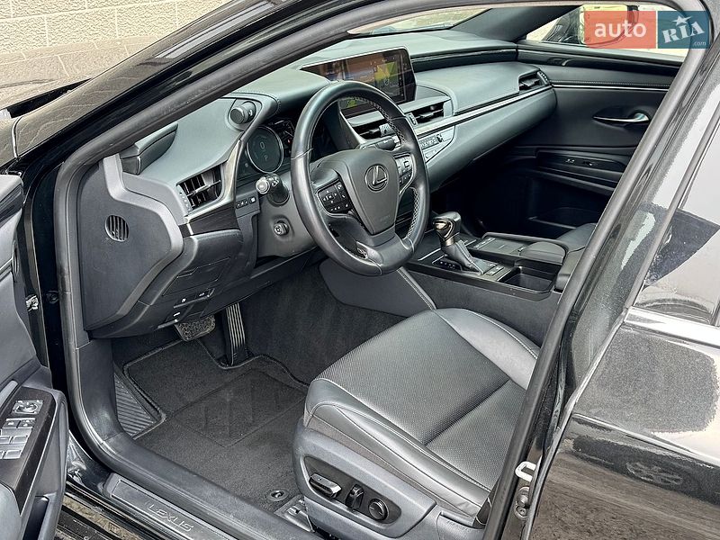 Седан Lexus ES 2021 в Днепре