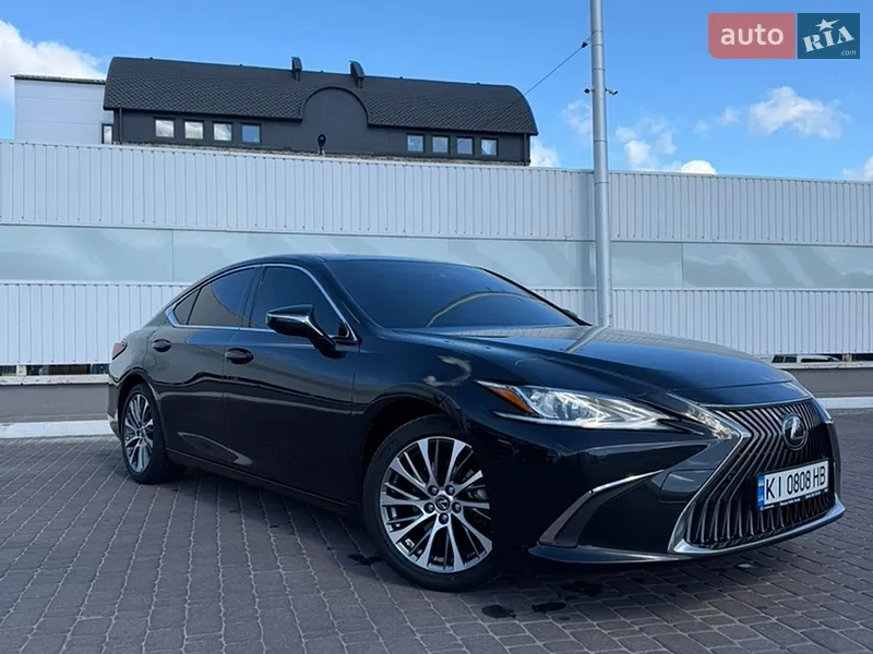Lexus ES 2021