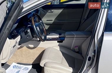 Седан Lexus ES 2012 в Львові