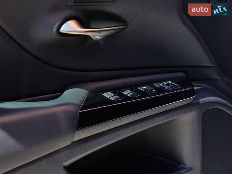 Седан Lexus ES 2024 в Одессе