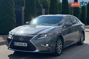 Седан Lexus ES 2016 в Києві