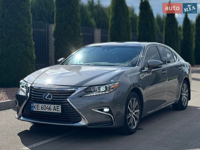 Lexus ES 2016