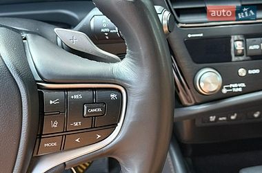 Седан Lexus ES 2023 в Виннице