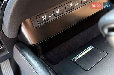 Седан Lexus ES 2023 в Виннице